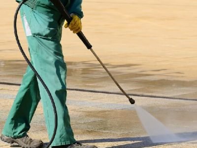 power-washing-at-mall-parking-area